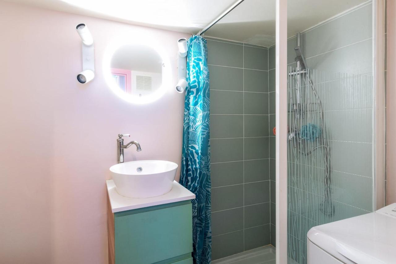 Apartamento Charming Industrial-Style Studio Just Nearby Montmartre In Paris - Welkeys Exterior foto